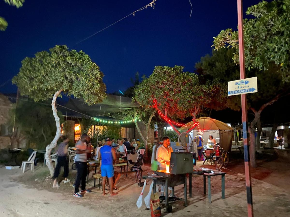 Villaggio La Roccia Camping Lampedusa Exterior foto