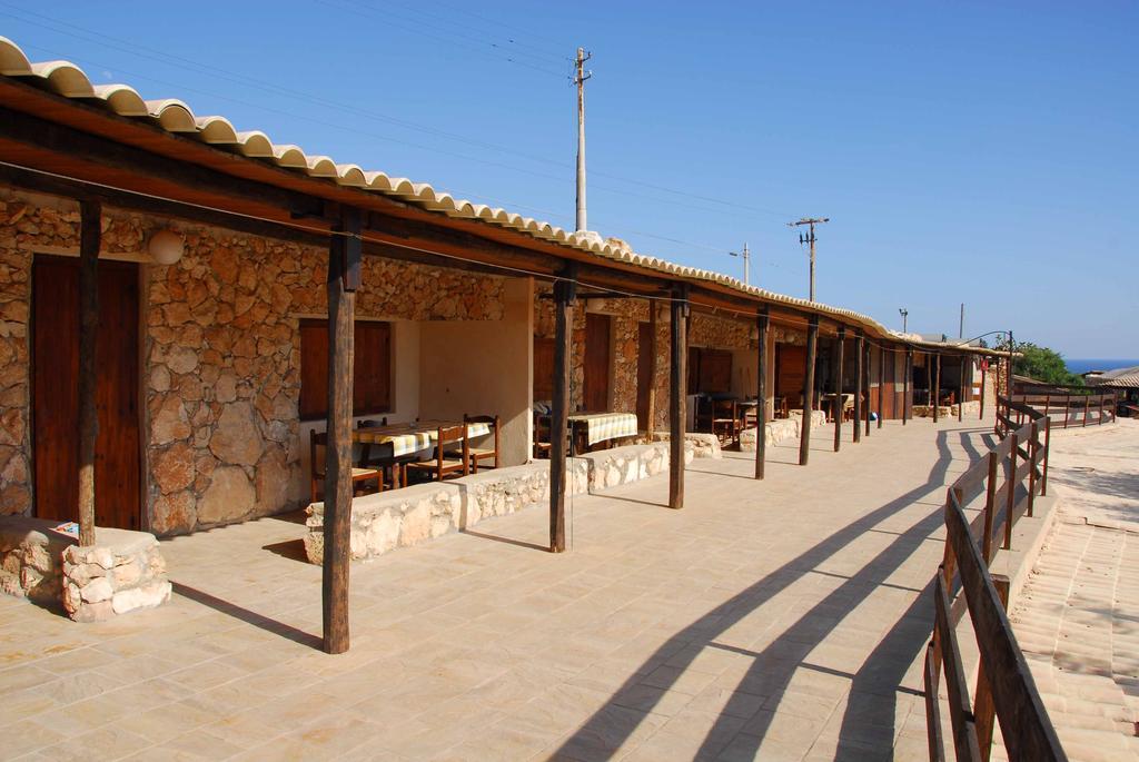 Villaggio La Roccia Camping Lampedusa Zimmer foto